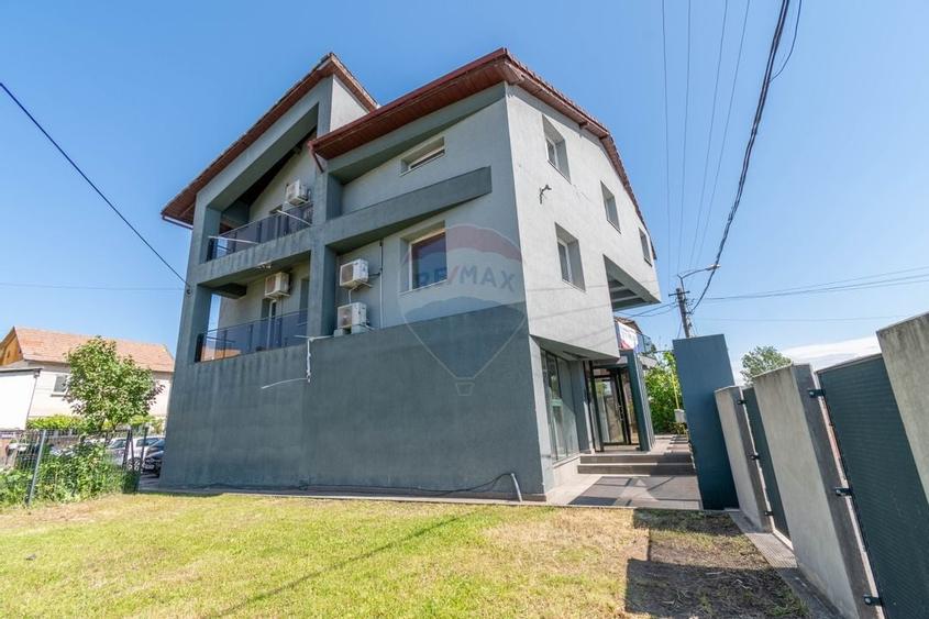 Casa cu 12 camere de inchiriat, Str. Traian - 28