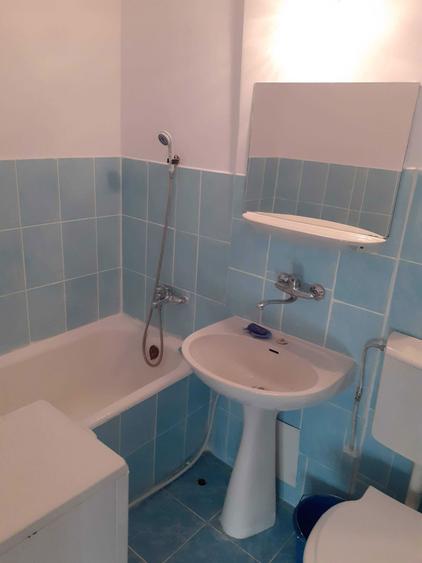 Persoana fizica dau in chirie garsoniera str. Zorilor - 4