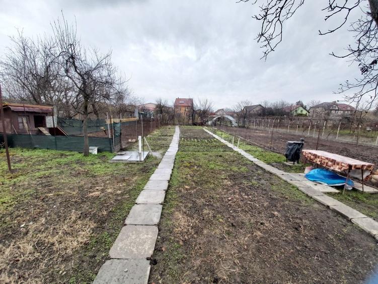 Casa de vanzare cu teren generos - 15