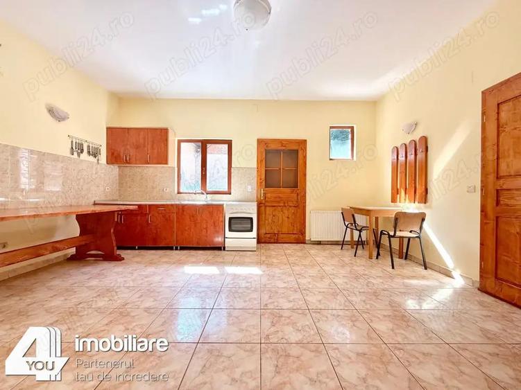 Cladire in Moneasa cu 9 camere: pretabil pensiune, azil batrani, casa vacan?a - 18