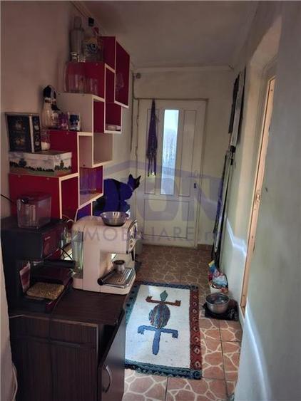 Casa Voluntari  - zona  Ardealului - Politie - caramida , de renovat / demolat , - 3