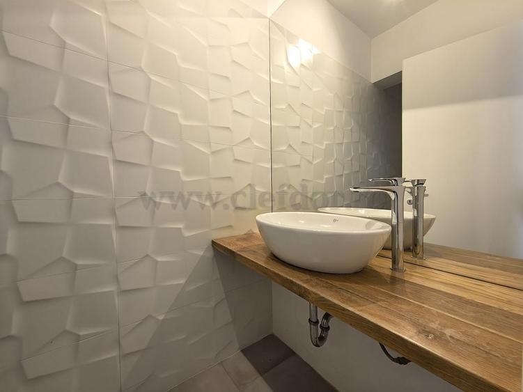 Vilă cu Piscina in Tunari - 11