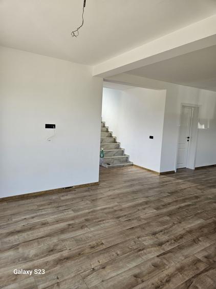 Vand casa parter + etaj - 4