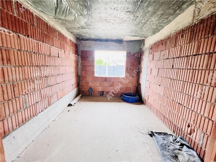 Casa cu 4 camere 2 bai si teren de 230 mp Selimbar - 5