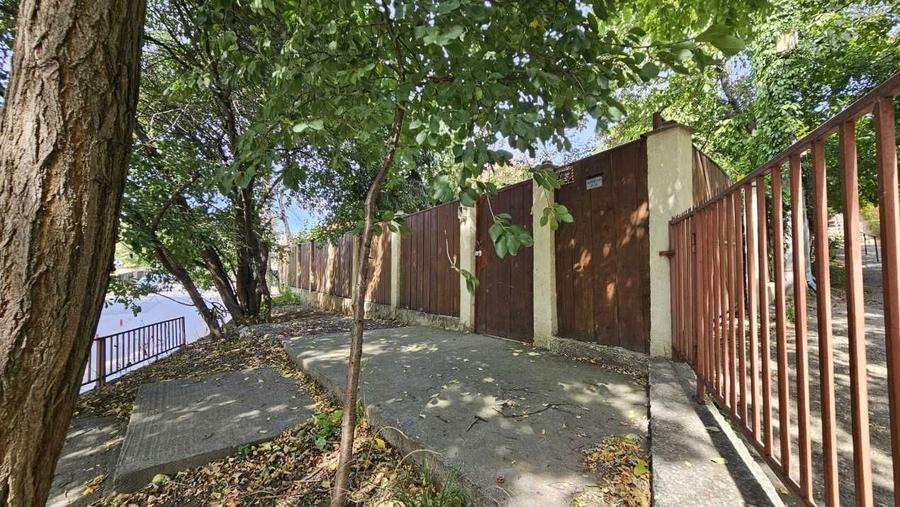 De vanzare Casa duplex in zona Pacurari, Str. Petru Poni - benzinaria MOL | 720 mp teren, comision zero - 2