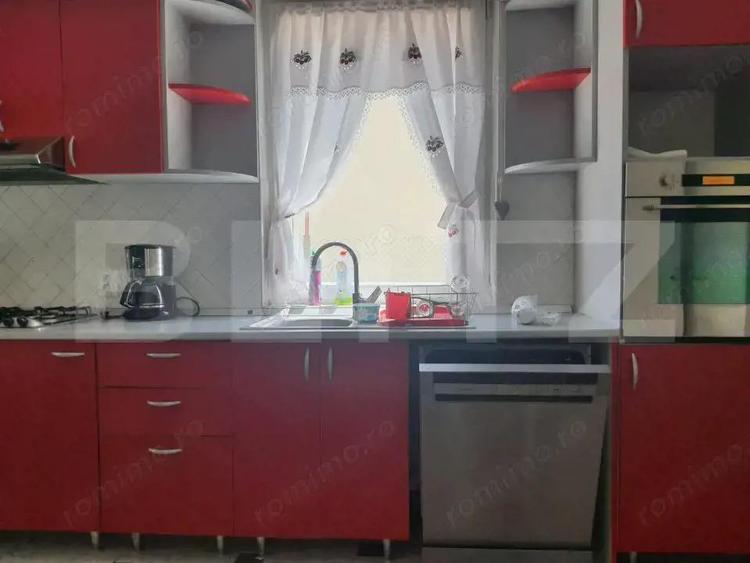 Vila de vanzare, cu 4 camere, 180 mp, zona Fratelia - 2