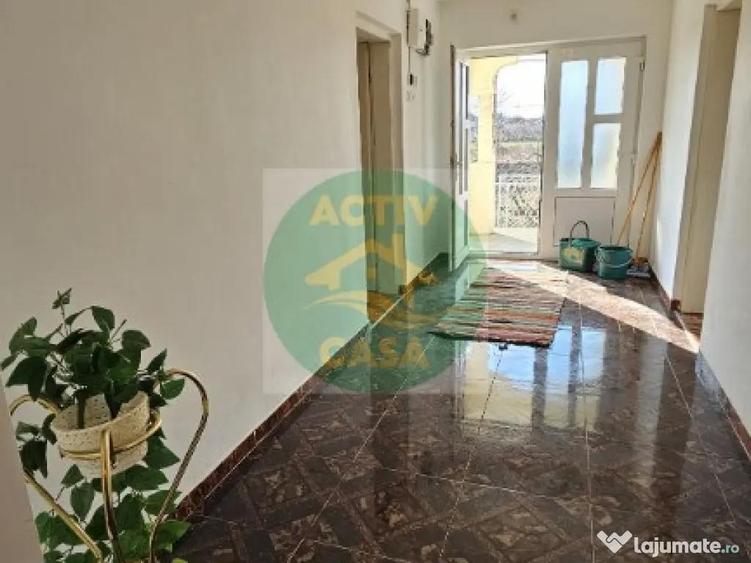 Casa de vanzare, zona Romanului - 6