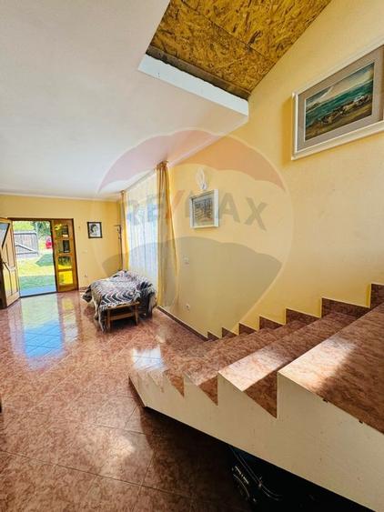 Casa / Vila cu 5 camere de vanzare - 6