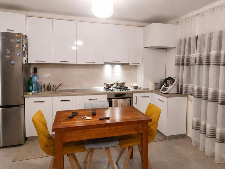 Apartament 3 camere - 2