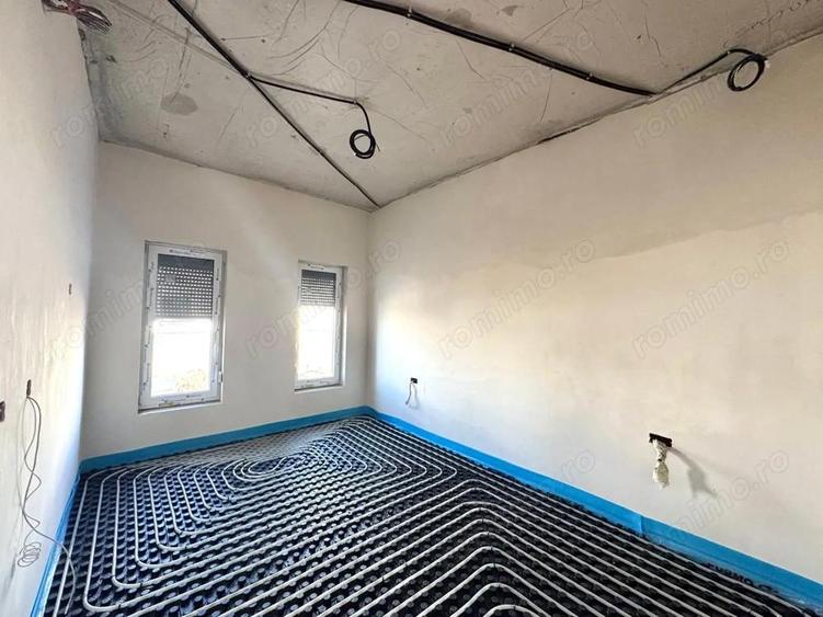 Duplex pe parter - 3 camere - teren generos - Sacalaz - 3