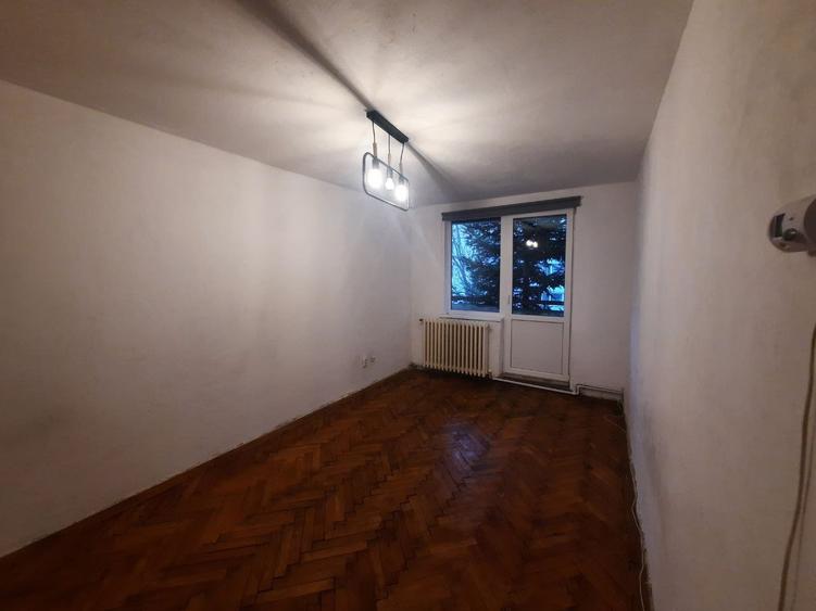 Apt 2 camere, etaj 1, decomandat, 50 mp, in zona Precista, Cod 160693 - 2