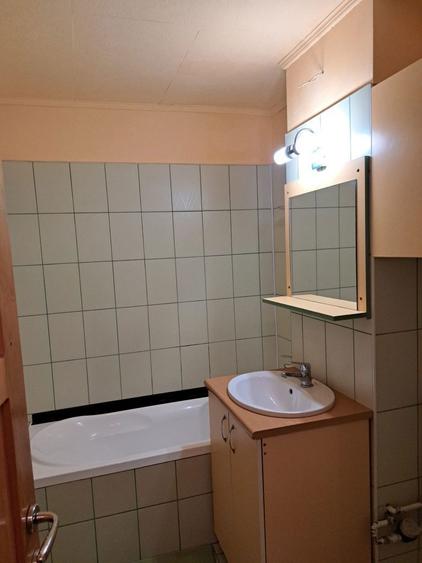 Inchiriez Ap 2 camere decomandat in strand - 8