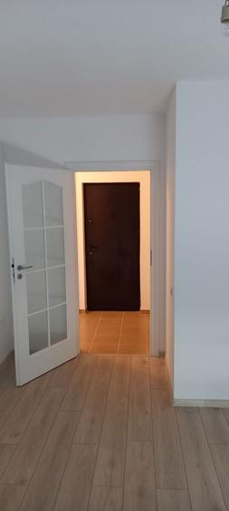 Garsoniera decomandata cu loc de parcare, in zona Titan-Pallady - 5