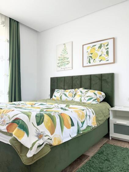 Apartament cu 3 camere decomandat în Europa