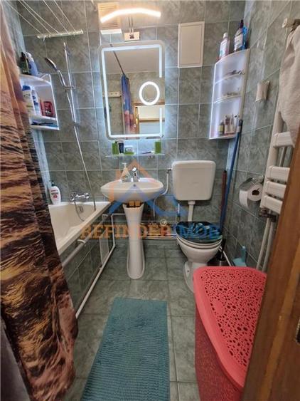 Vanzare apartament 3 camere, zona Trapezului - 15