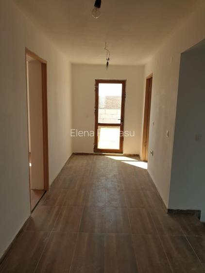 Casă cu 5 camere în Exterior Nord