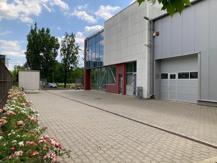 Birouri moderne + depozit, 1532 mp utili, aut. ISU, 2001 mp teren, proprietar - 1