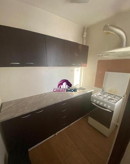 Inchiriez garsoniera in Piata muncii ( 8) Dana - 1