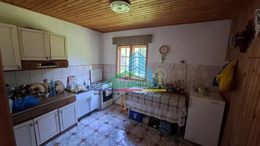 Casă cu Teren 4070 Mp în Soveja