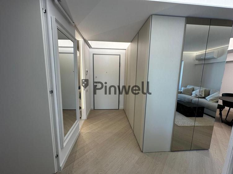 Apartament cu 3 camere semidecomandat în Pipera