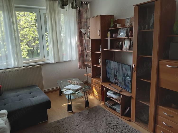 Apartament cu 3 camere decomandat în Giurgiului