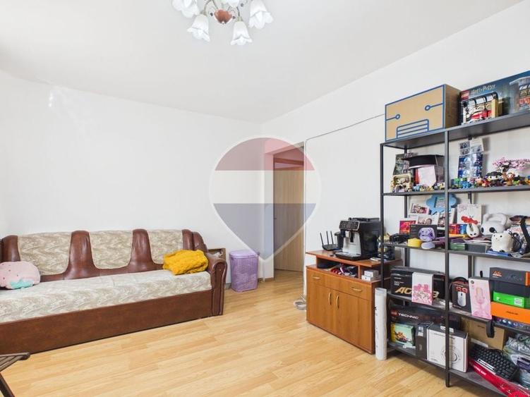 Apartament cu 2 camere semidecomandat, mobilat în Grivița