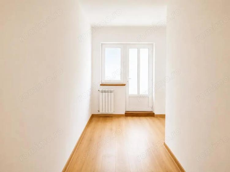 Apartament cu 3 camere semidecomandat în Mărăței