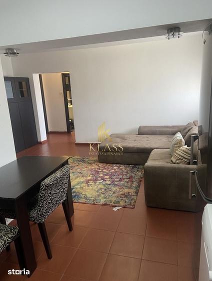 Apartament cu 3 camere semidecomandat în Gara de Nord