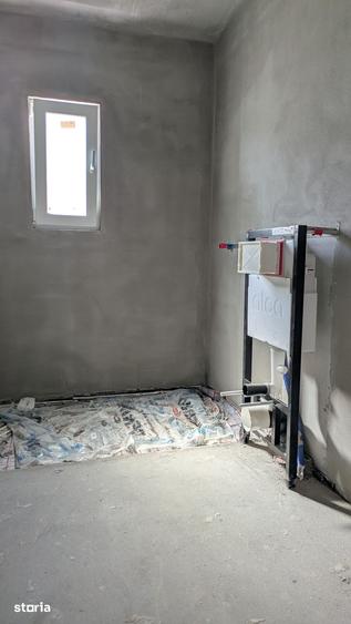 Casă cu 4 camere cu Teren 670 Mp în Vladimirescu