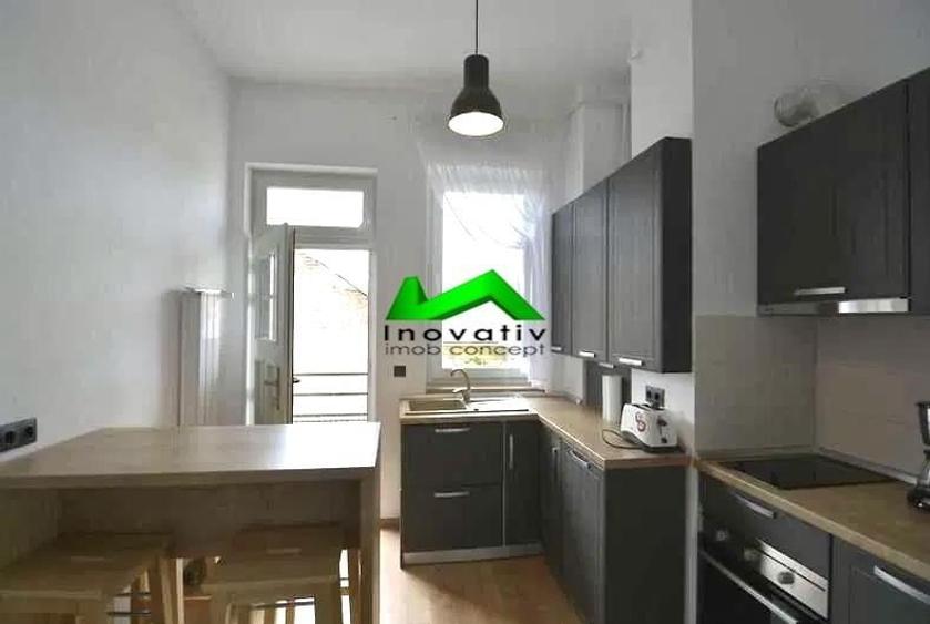 Apartament cu 2 camere semidecomandat, mobilat în Ultracentral