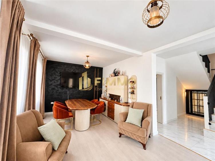 Duplex cu 4 camere cu Canalizare în Lisaura