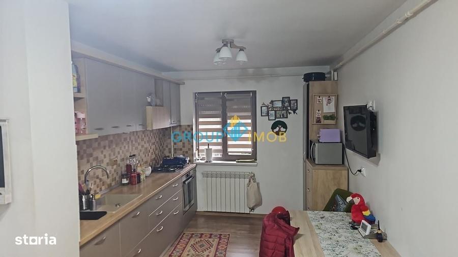 Apartament cu 2 camere decomandat în Cornișa