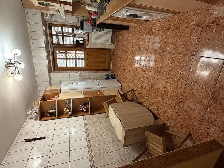 Apartament cu 3 camere decomandat în Vidin-Progresul