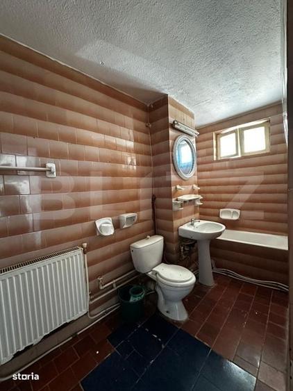 Apartament cu 4 camere decomandat în Central