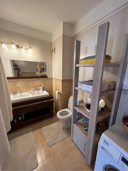 Apartament cu 3 camere decomandat în Republicii