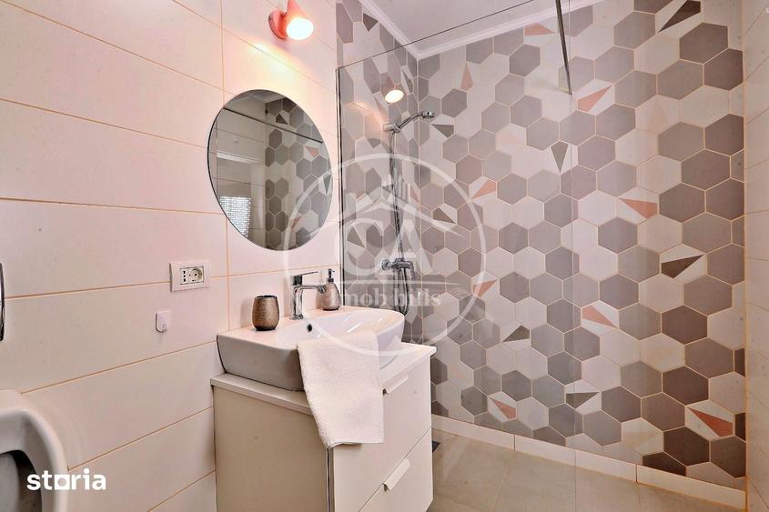 Apartament cu 3 camere decomandat în Salca