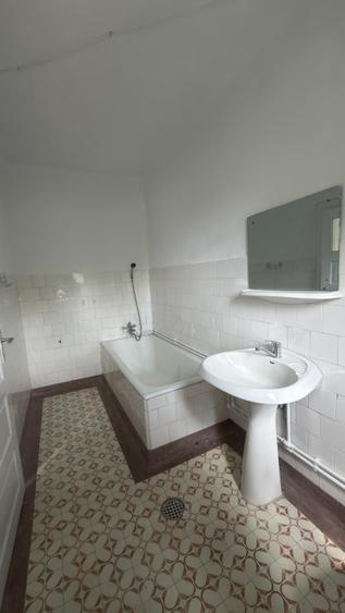 Duplex cu 3 camere cu Teren 2200 Mp în Șișești