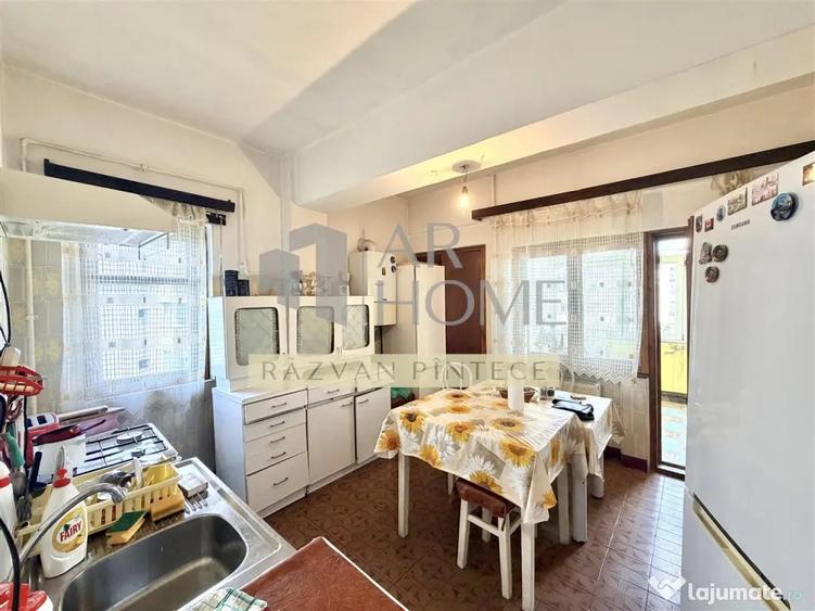 Apartament cu 3 camere decomandat în Ultracentral