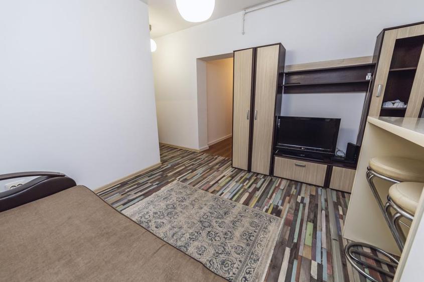 Apartament cu 2 camere semidecomandat în Sebastian