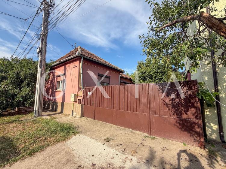 Casă individuală cu 3 camere cu Canalizare în Mircea cel Bătrân