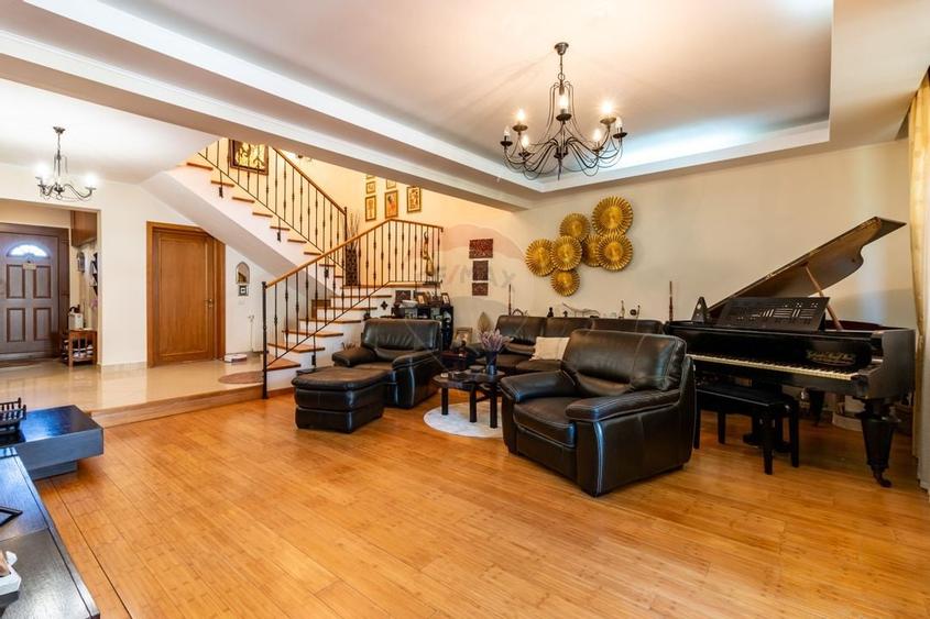 Casă / Vilă de vanzare in Corbeanca, str. Laguna albastra, langa lac - 2