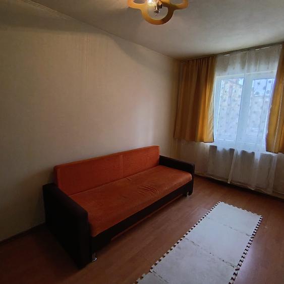 Se vinde garsoniera Resita - 1