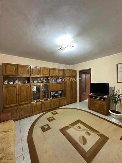 Buziasului - 2 Camere - Centrala termica proprie - Foarte spatios - Bloc anvelopat Buziasului - 2 Camere - Centrala termica proprie - Foarte spatios - Bloc anvelopat