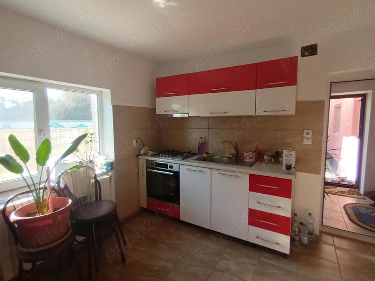 Inchiriez casa valu traian - 6