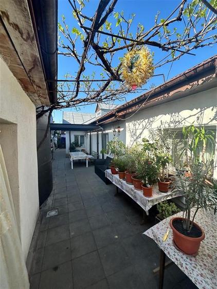 Casa Buzaului - Bis. Sf. Treime , 164mp construiti  teren 353 mp, cu 13m deschid - 2