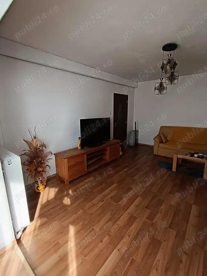 Vanzare apartament 2 camere, zona micro 21, 64 mp - 1
