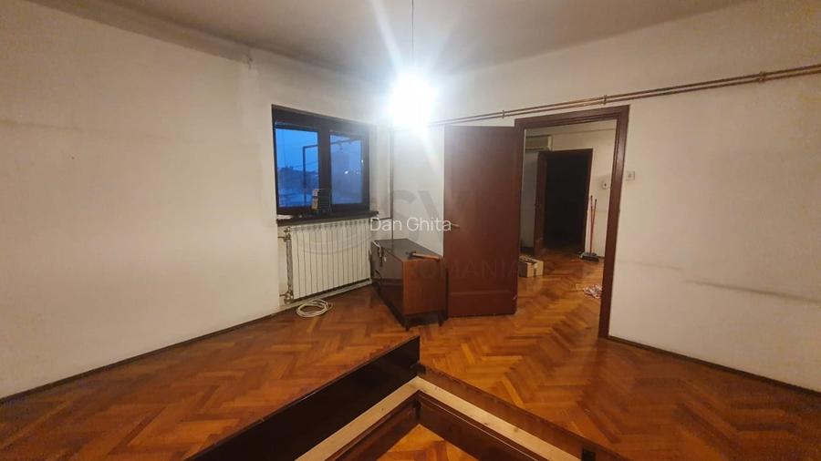 REA1026654 Aparment 3 Camere I De Vanzare I De Renovat I Investitie