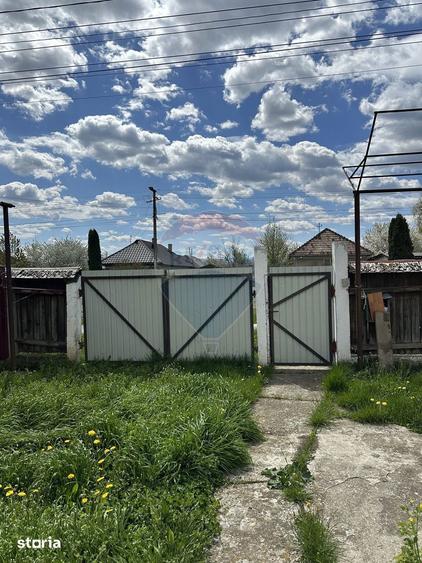 Casă cu 2 camere cu Teren 400 Mp în Zănești