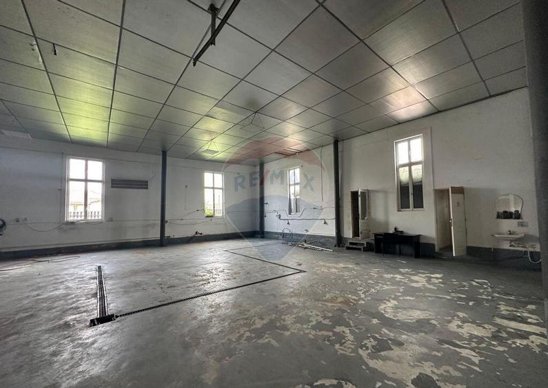 Spa?iu industrial de 300mp de inchiriat - 1