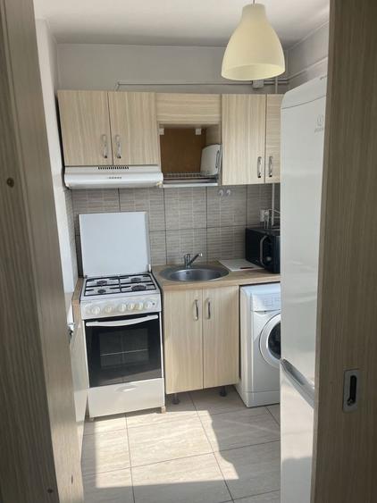 Inchiriez garsoniera Ciuperca - 2